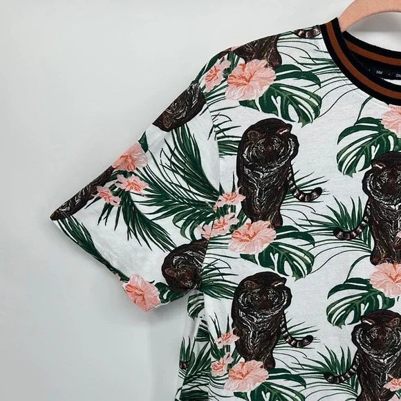 Sunrise Kingdom Tropical Green&Pink Tigger Short Sleeve Tee - Picture 2 of 11